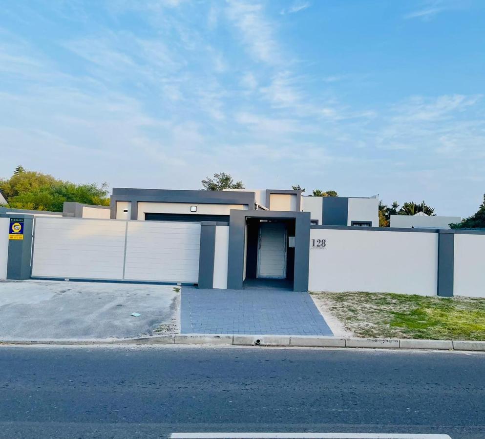 Cozier Glitz Villa Kapstaden Exteriör bild