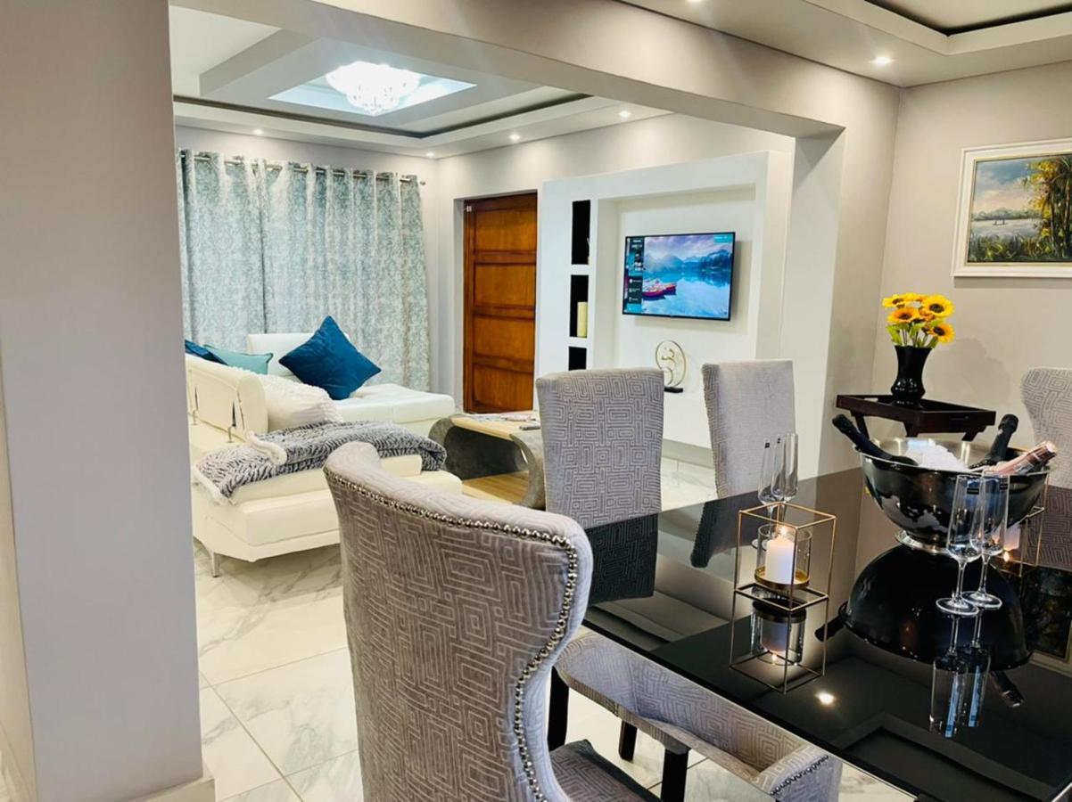 Cozier Glitz Villa Kapstaden Exteriör bild