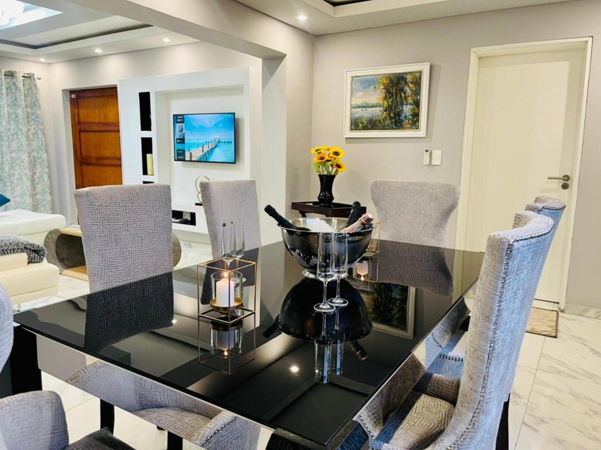 Cozier Glitz Villa Kapstaden Exteriör bild