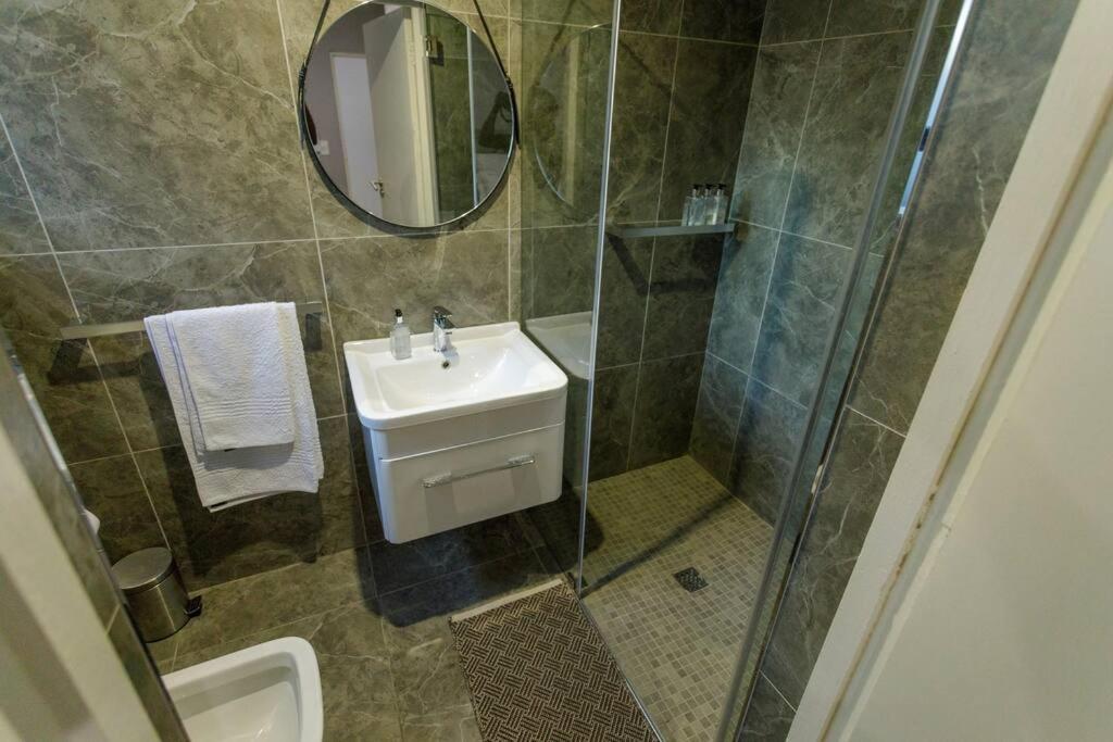Cozier Glitz Villa Kapstaden Exteriör bild